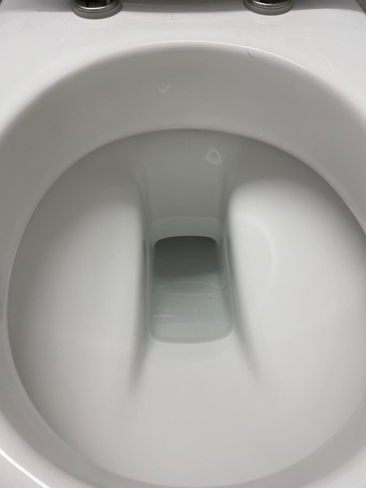 Professionelle Reinigungsarbeit August 2025